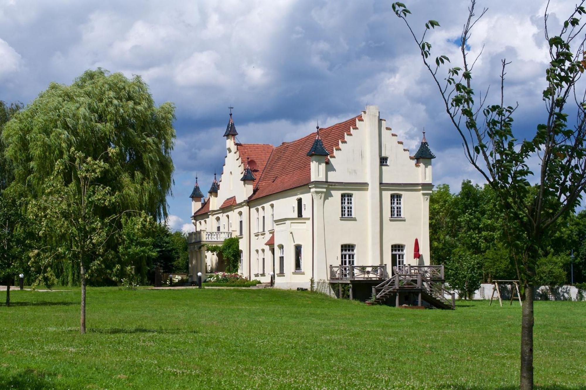 Villa Gutshaus Penzlin Meyenburg  Exterior foto